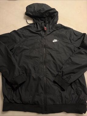 NIKE Windbreaker